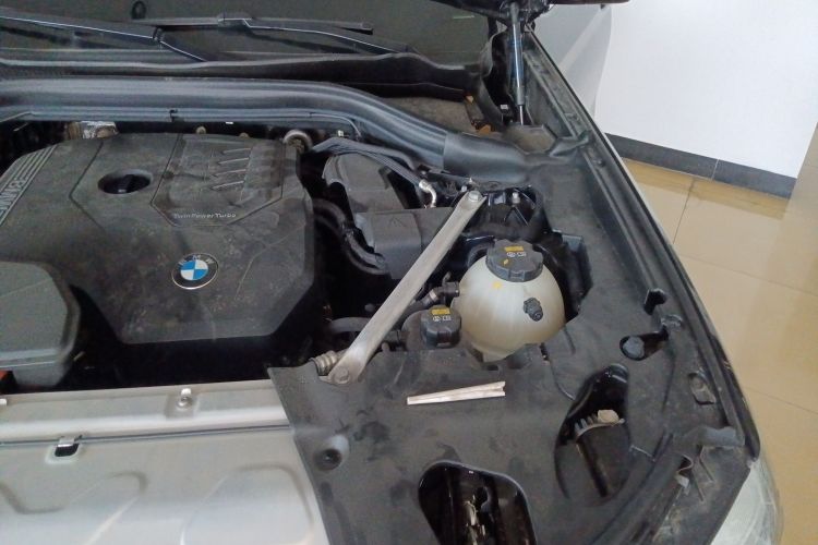 宝马X3 2021款 xDrive28i M运动套装机舱底盘26