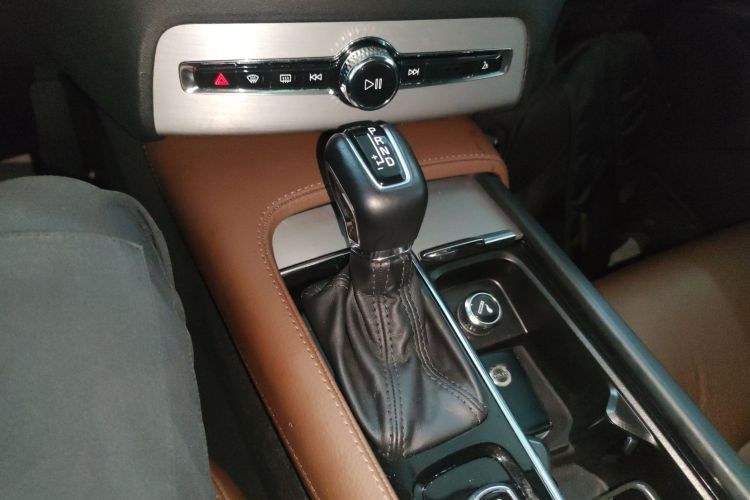 沃尔沃XC90 2020款 T5 智行豪华版 5座局部细节18