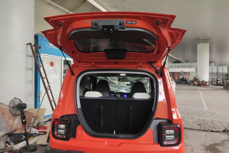 吉利银河 2025款 210km 熊猫骑士机舱底盘23