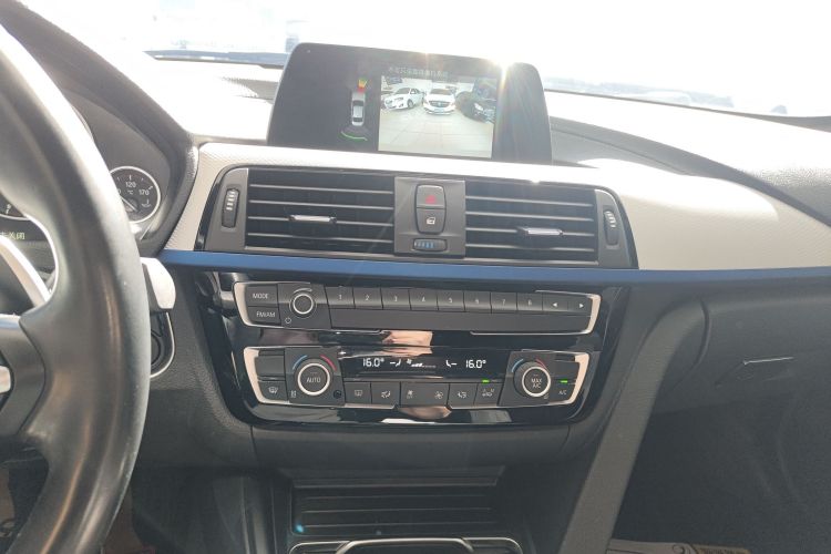 宝马3系 2018款 320i M运动套装中控内饰16