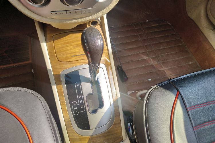 别克 凯越 2015款 1.5L 自动经典型局部细节18