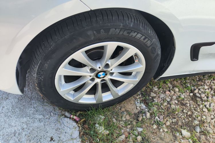 宝马3系GT 2014款 320i 领先型车身外观6007