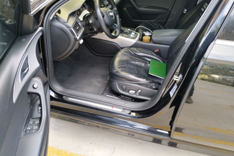 奥迪A6L 2018款 30周年年型 35 TFSI 时尚型中控内饰20