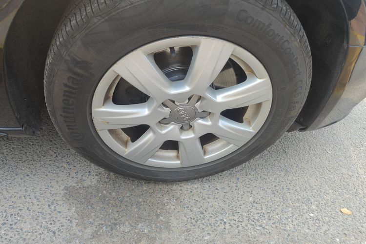 奥迪A4L 2011款 2.0 TFSI 技术型车身外观6007