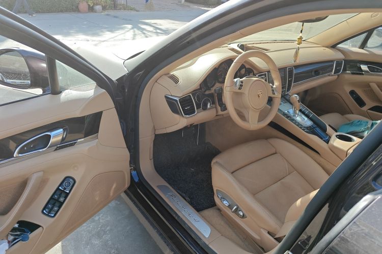 保时捷 2014款 Panamera 4 3.0T中控内饰7003