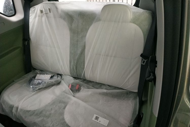 吉利银河 2025款 210km 熊猫骑士中控内饰21