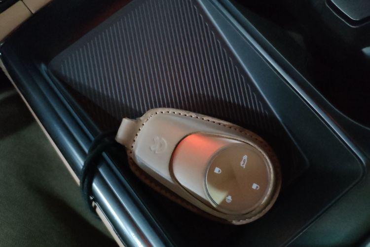 蔚来ES6 2020款 600KM 运动版中控内饰7001