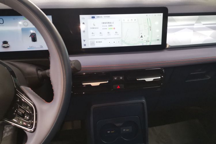 吉利几何E萤火虫 2022款 401KM 霹雳虎 4座中控内饰16