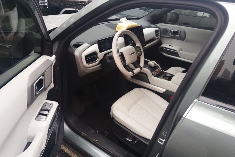 方程豹 钛3 2025款 501KM 后驱智驾Max版中控内饰20