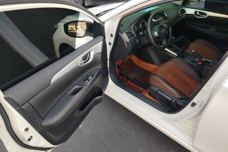 日产 轩逸 2024款 改款 经典 1.6XE CVT舒适版中控内饰7003