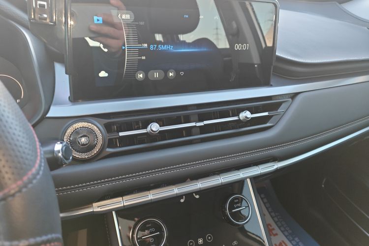 奇瑞 瑞虎8 2024款 荣耀版 230TCI 自动卓越版 7座局部细节16