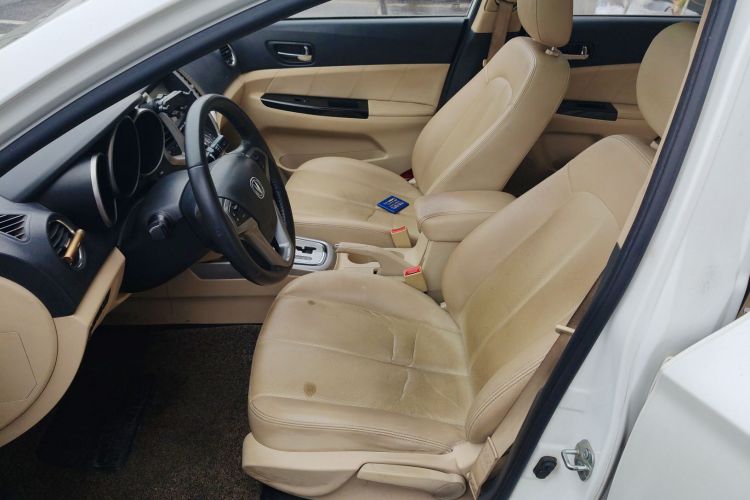 长安 逸动 2015款 1.6L 自动豪华型中控内饰19