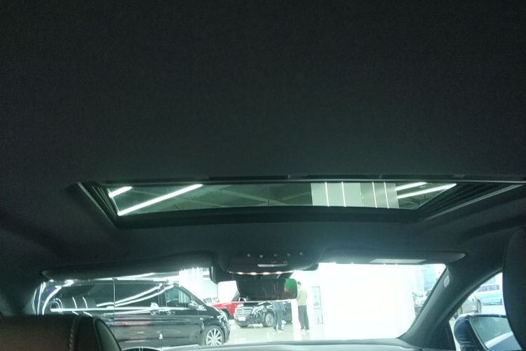 奔驰 2019款 AMG GT 50 四门跑车中控内饰22