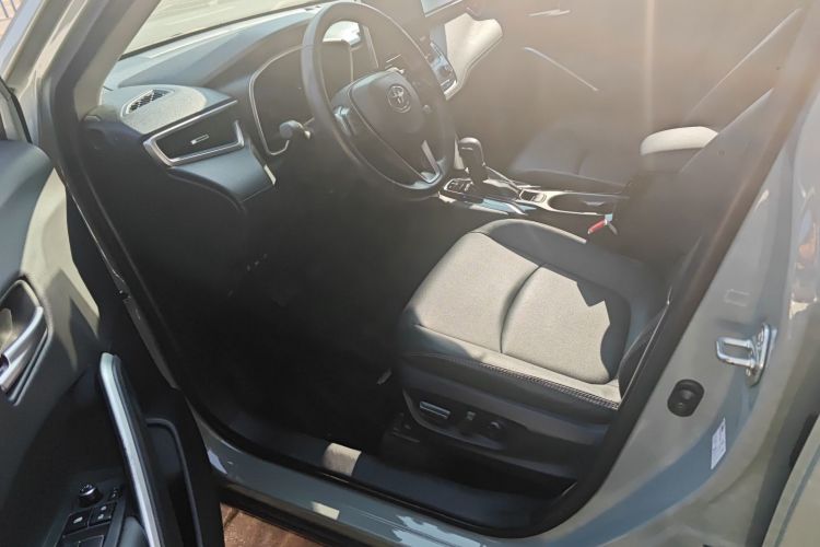 丰田 卡罗拉锐放 2022款 2.0L 旗舰版局部细节19