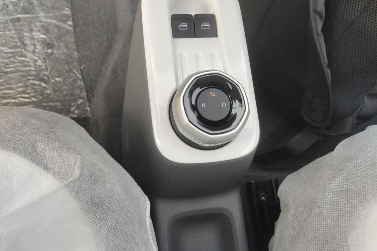 吉利银河 熊猫 2025款 210km 元气熊中控内饰18