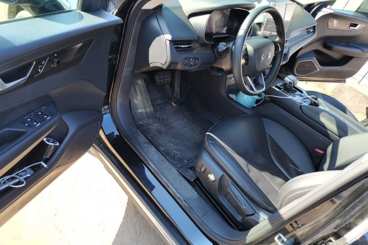 红旗E-QM5 2021款 充电 旗享版中控内饰20