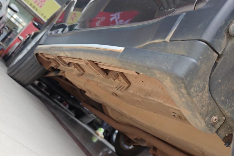 Jeep 指南者 2017款 200T 自动家享版局部细节9001