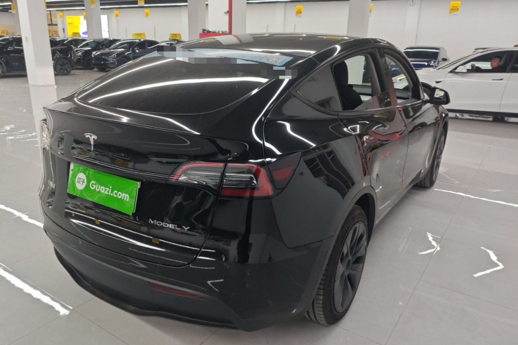 特斯拉 Model Y 2023款 后轮驱动版车身外观6005
