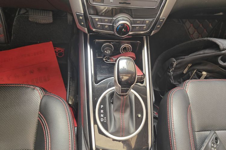 众泰 大迈X5 2015款 1.5T CVT知县型 国IV局部细节18