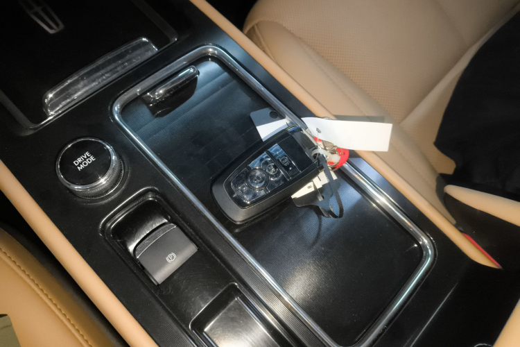 林肯 冒险家 2020款 2.0T 两驱尊雅版中控内饰11