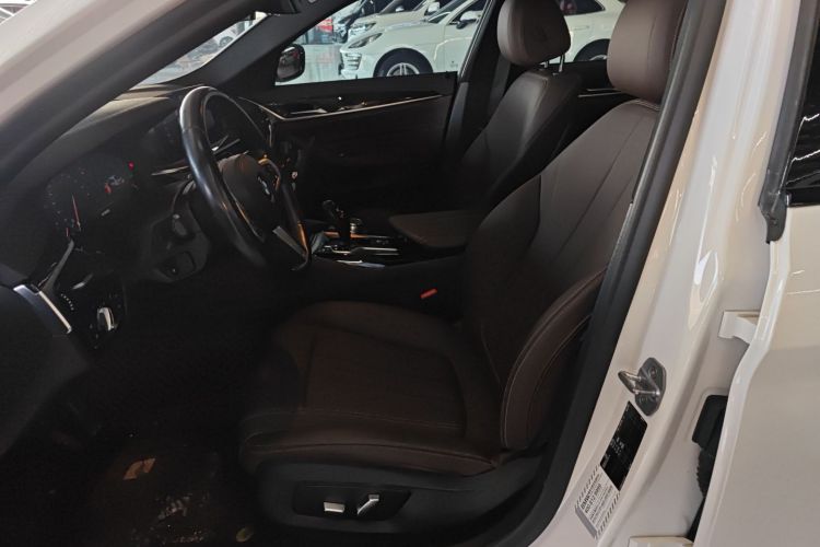 宝马5系 2019款 525Li M运动套装局部细节19