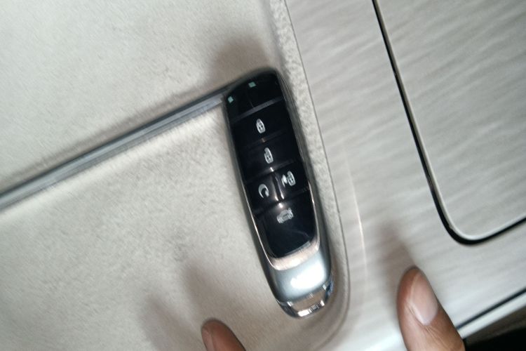 埃安 AION S MAX 2024款 80 星辰版 三元锂中控内饰7001