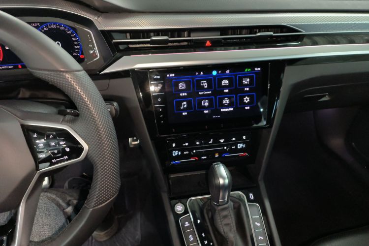 一汽-大众CC 2024款 380TSI 夺目版中控内饰16