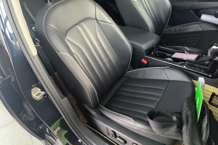 大众 帕萨特 2023款 330TSI 精英版局部细节41