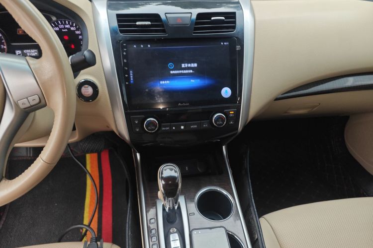 日产 天籁 2013款 2.0L XL舒适版中控内饰16