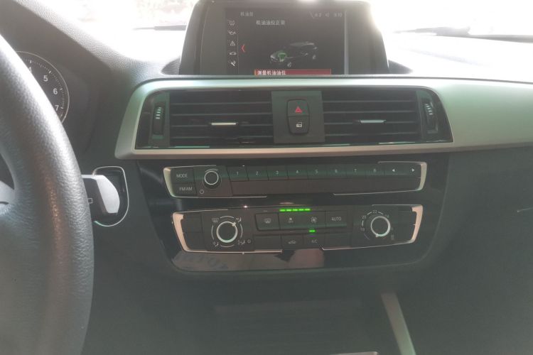 宝马1系(进口) 2018款 118i 领先型中控内饰16