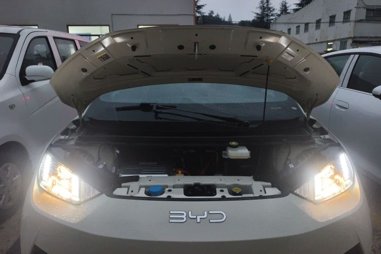 比亚迪 海鸥 2025款 305km 活力版机舱底盘24