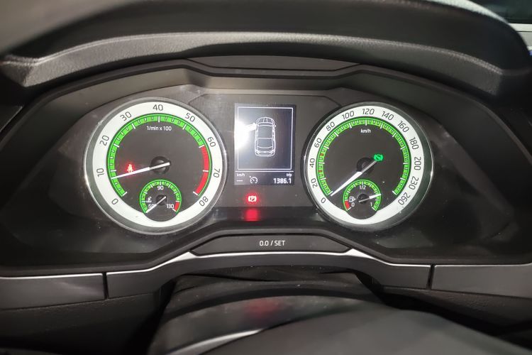 斯柯达 速派 2018款 TSI280 DSG舒适版 国V中控内饰14