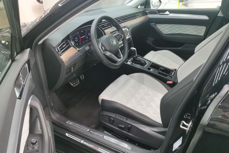 大众 迈腾 2023款 200万辆纪念版 380TSI DSG旗舰型中控内饰20