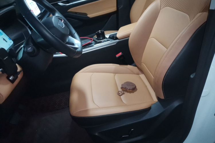 吉利汽车 帝豪 2025款 第4代 1.5L CVT旗舰型中控内饰19