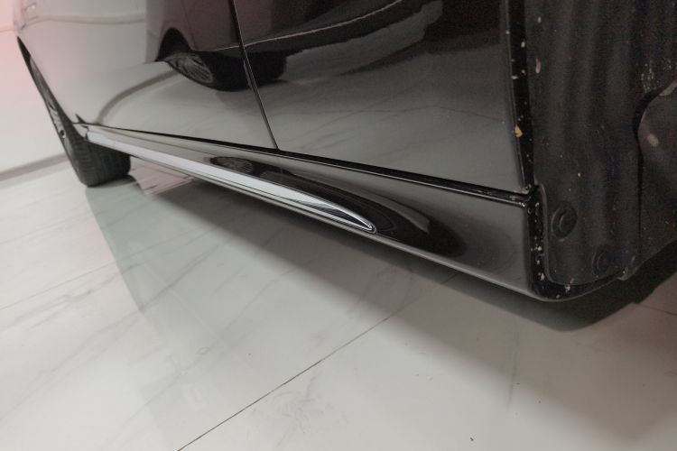 奔驰E级 2025款 改款 E 260 L局部细节9001