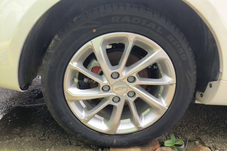 吉利汽车 帝豪 2021款 UP 1.5L 手动豪华型车身外观56