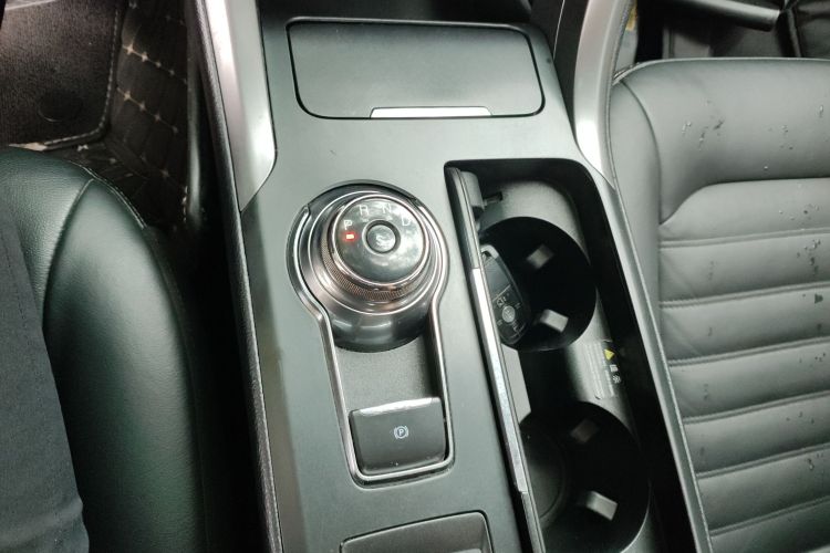 福特 蒙迪欧 2017款 EcoBoost 180 时尚型局部细节18