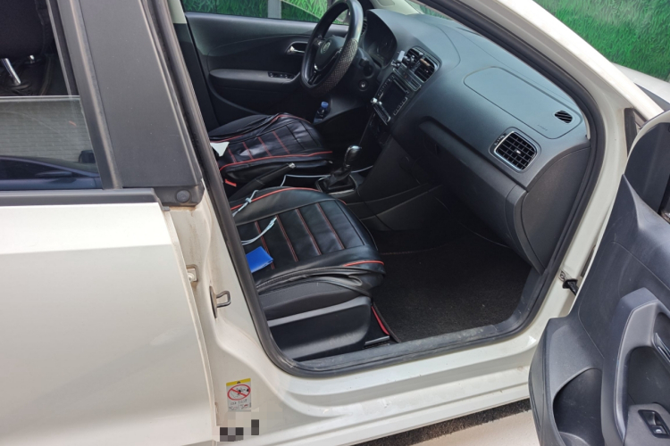 大众 Polo 2016款 1.6L 自动舒适型局部细节9005