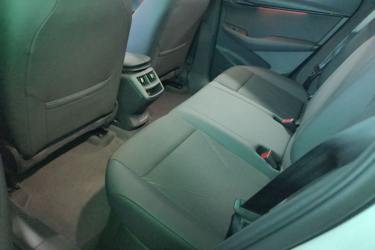 大众 ID.UNYX 与众 2024款 Pro 长续航版中控内饰21