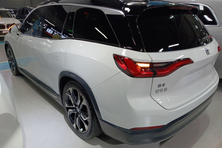 蔚来ES8 2018款 355KM 基准版 七座版车身外观6003