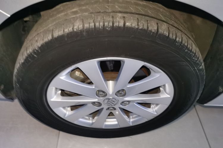 别克GL8 2017款 25S 舒适型 国V车身外观6007