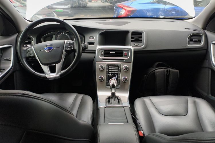 沃尔沃S60 2017款 S60L T4 智远版中控内饰7002