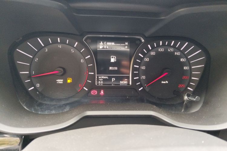 广汽传祺 传祺GS4 2017款 235T 自动两驱精英版中控内饰14