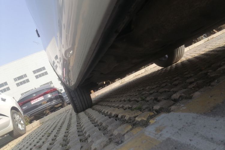 鸿蒙智行 问界M7 2024款 1.5T 后驱Plus版 5座局部细节9001