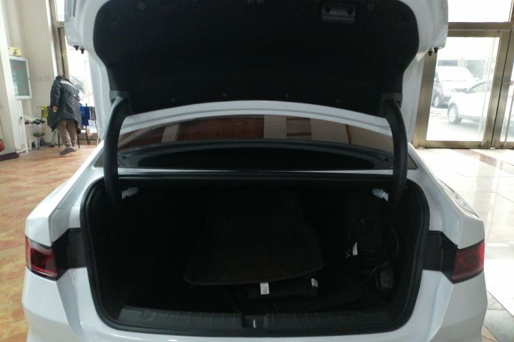 比亚迪 秦PLUS 2024款 荣耀版 DM-i 55KM领先型局部细节23