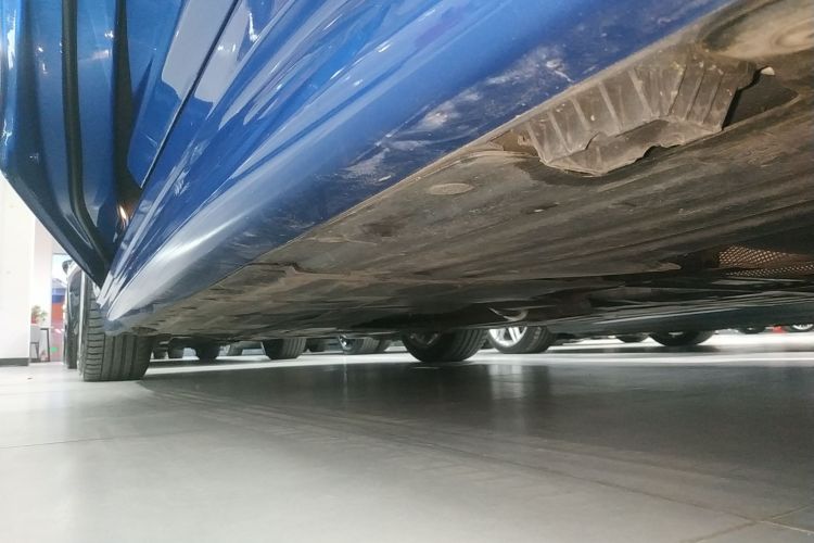 宝马3系 2019款 320Li M运动套装局部细节9002