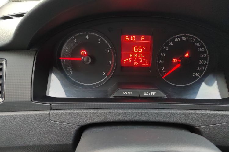 大众 桑塔纳 2018款 1.5L 自动风尚版中控内饰14