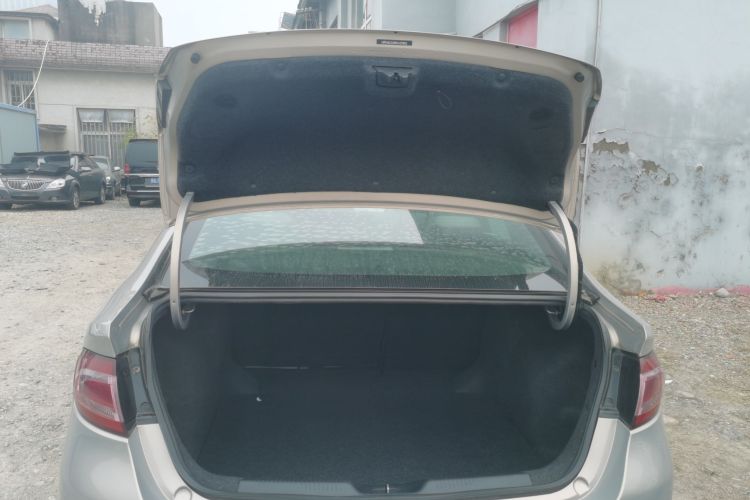 菲亚特 菲翔 2015款 1.4T 手动悦享版机舱底盘23