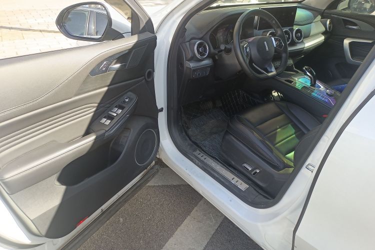 魏牌 VV5 2020款 1.5T 两驱颜先锋中控内饰7003