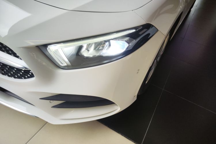 奔驰A级 2021款 A 200 L 运动轿车时尚型局部细节36